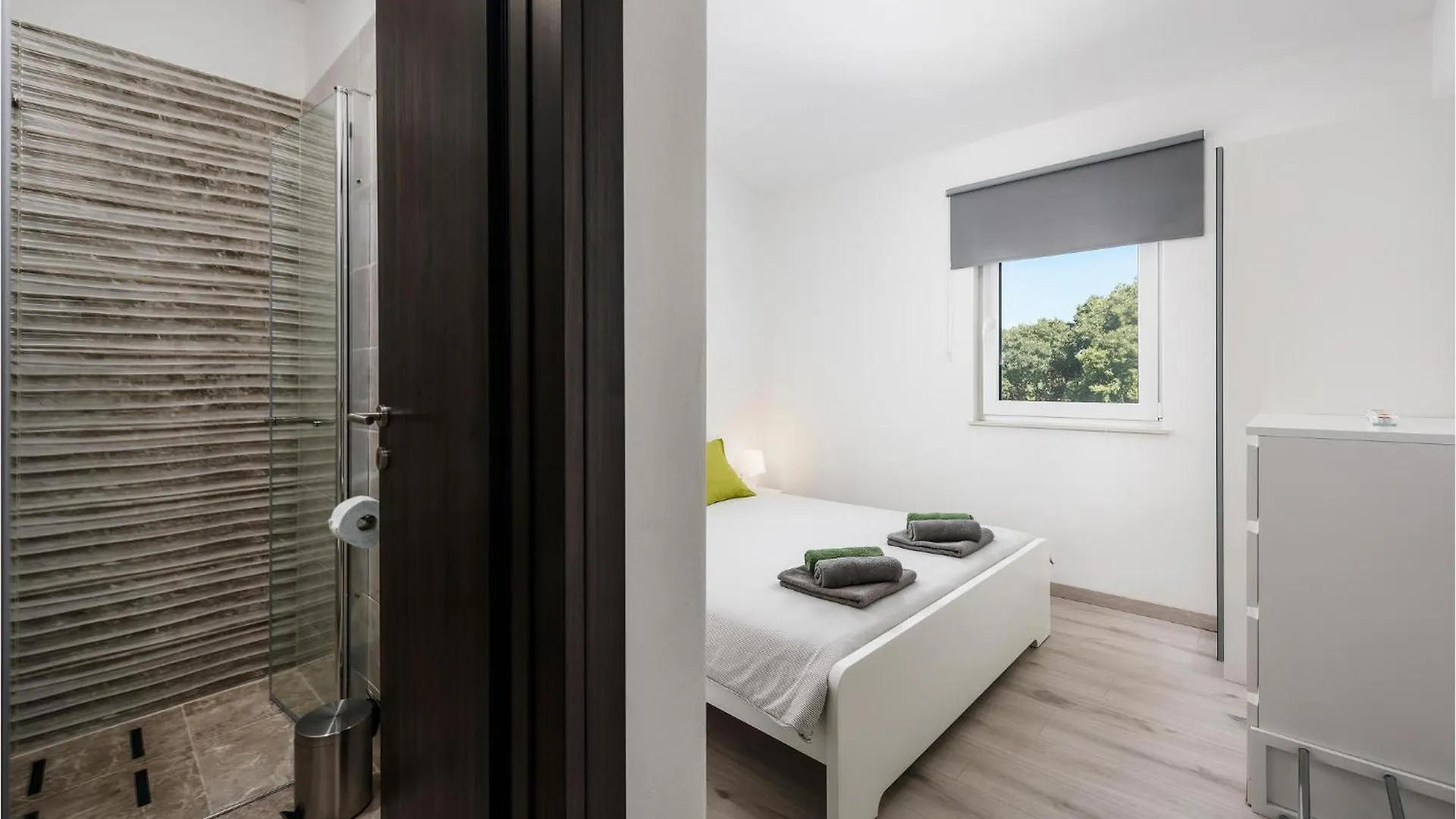 4 Bedroom Lovely Home In Zuzici