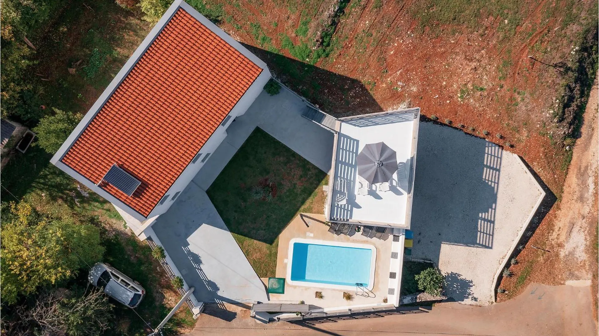 4 Bedroom Lovely Home In Zuzici