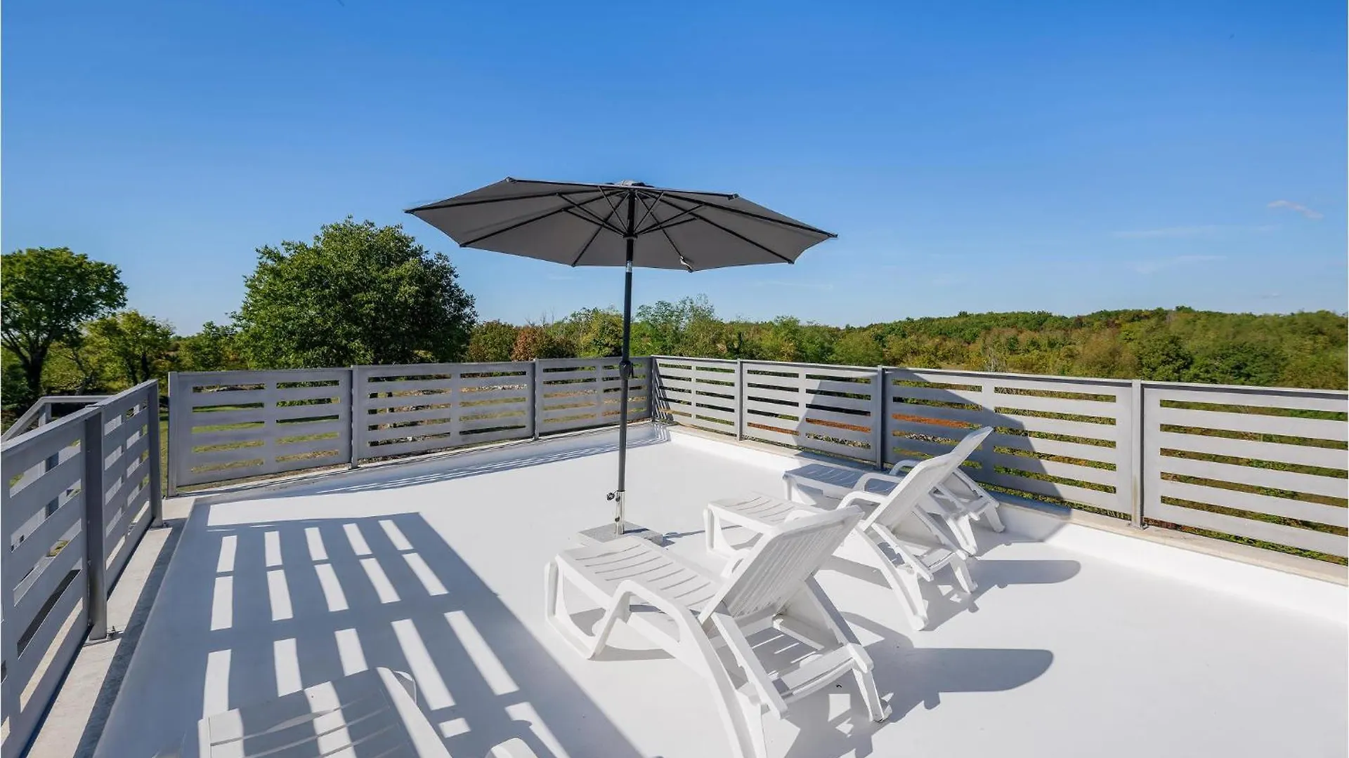 Holiday home 4 Bedroom Lovely Home In Zuzici Croatia