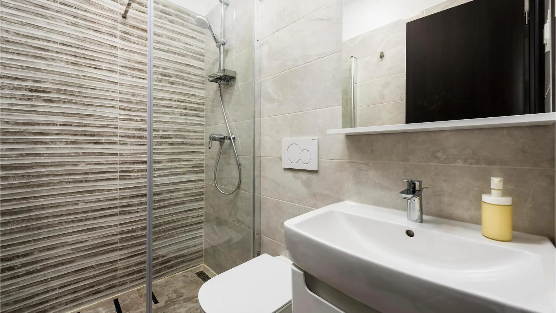 4 Bedroom Lovely Home In Zuzici 0*,  Croatia
