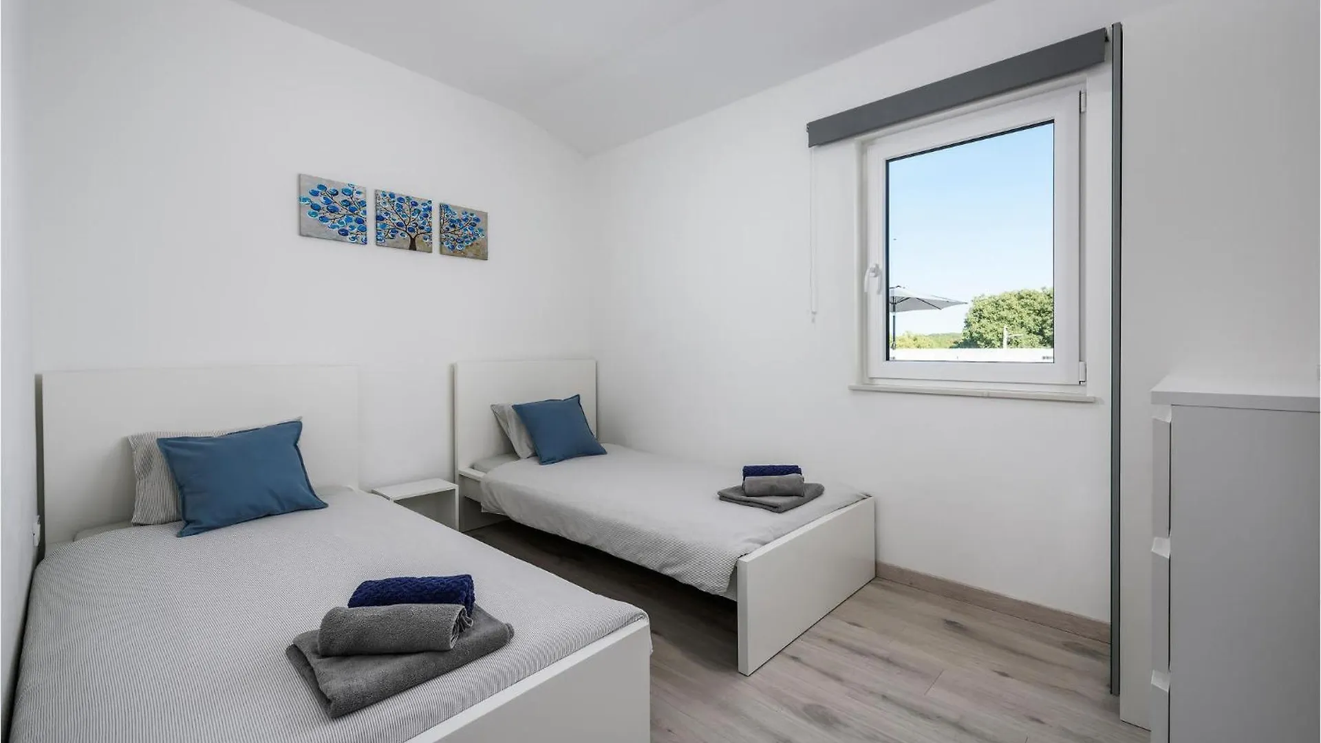 4 Bedroom Lovely Home In Zuzici Croatia